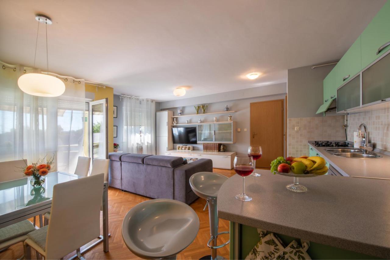 אוסילק Apartman Silvija מראה חיצוני תמונה